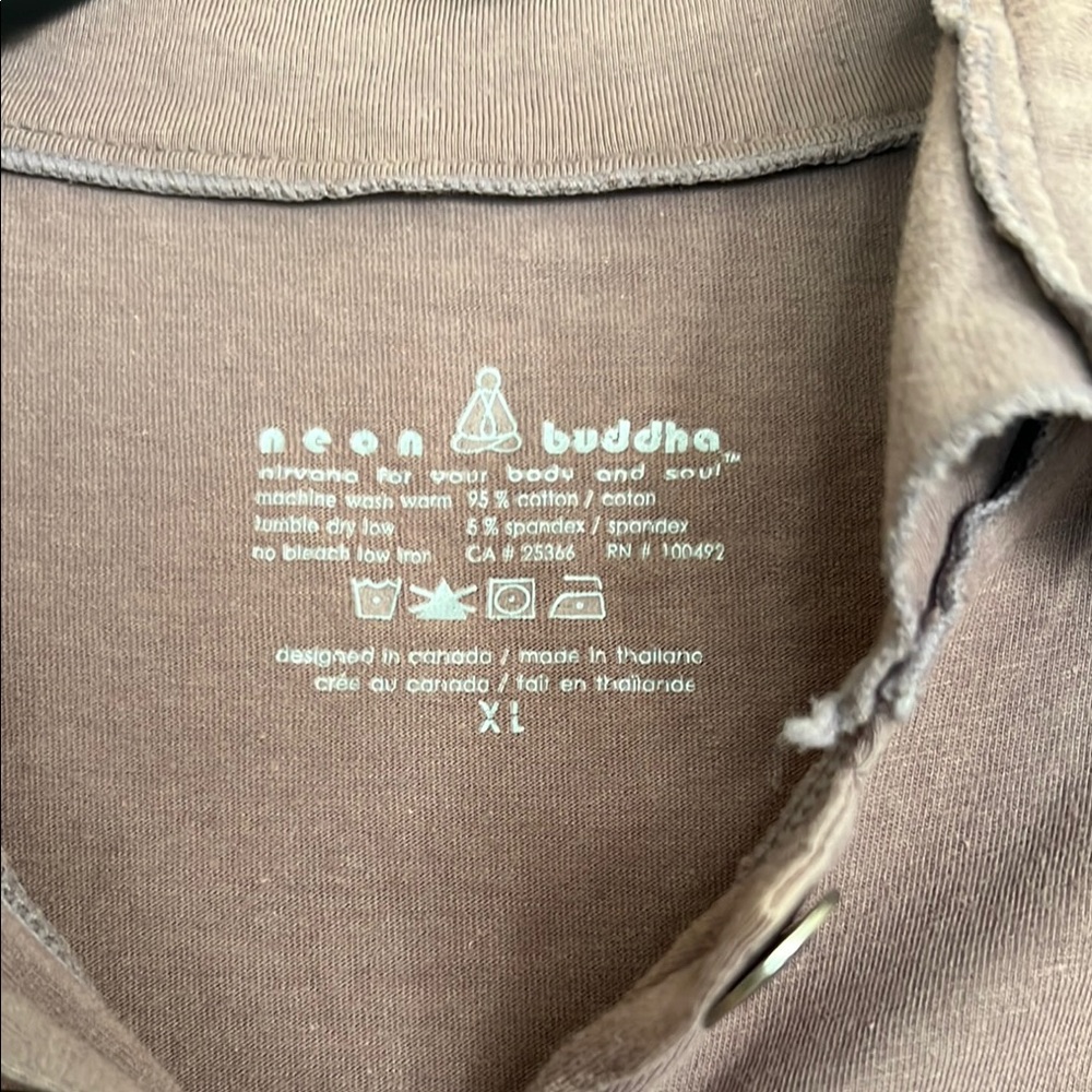Bella Amore Brown 3/4 Sleeve Button Down Tunic - Picture 2 of 10